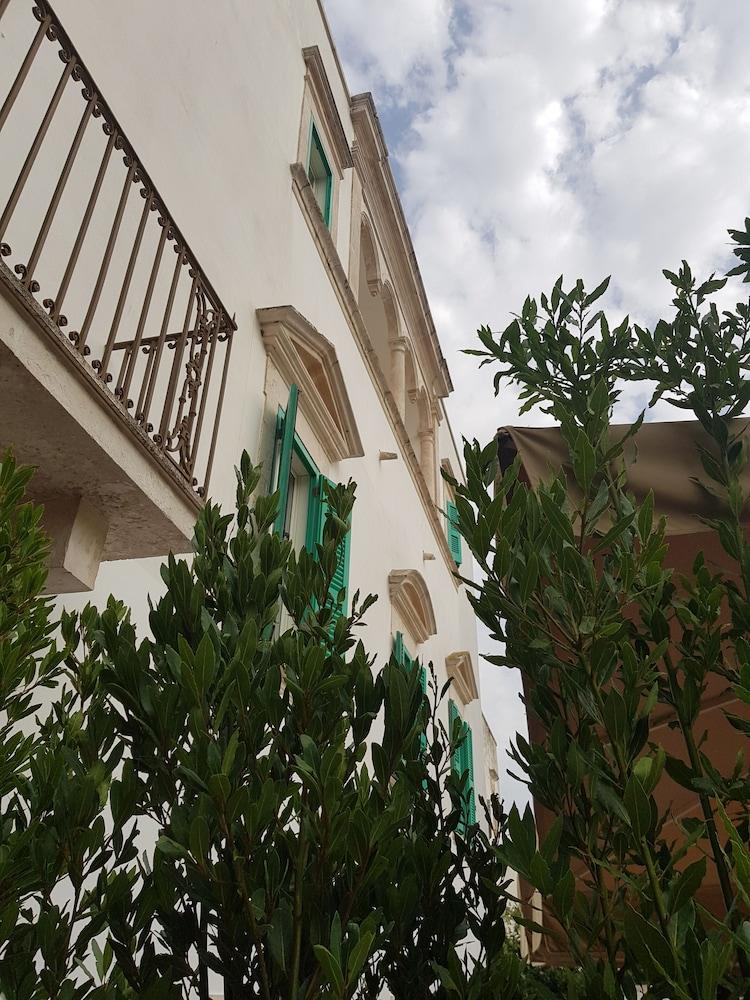 Hotel Dimora Intini Noci Exterior foto